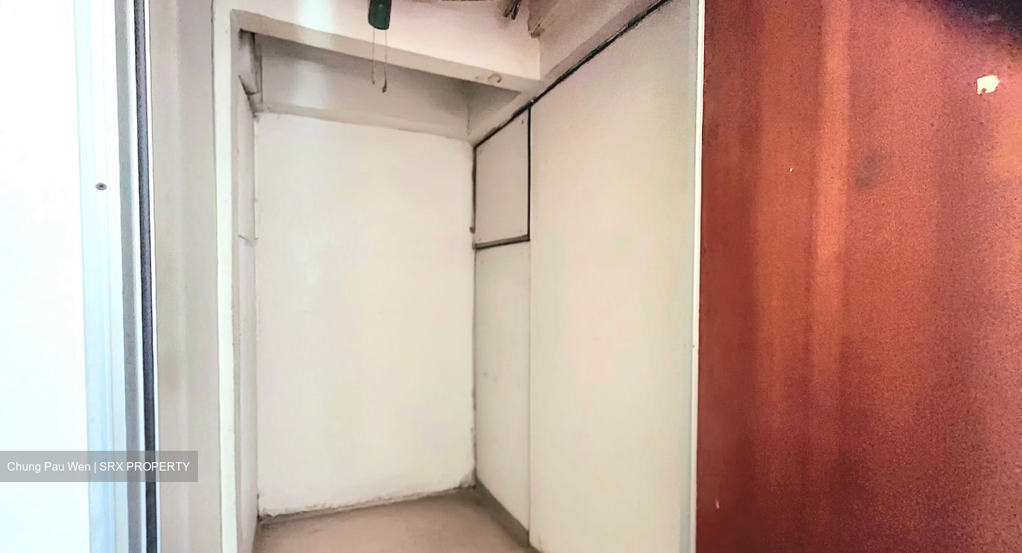 Jurong West Street 92 (D22), Shop House #548897591